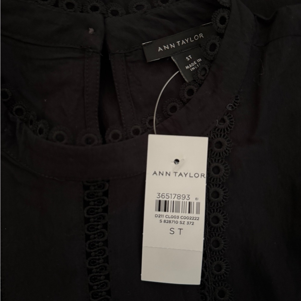 Ann Taylor Tall Eyelet Pintucked Blouse Black Size Small Tall - Picture 11 of 13